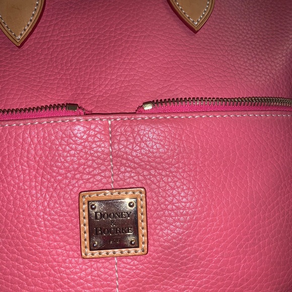 Dooney and Bourke handbag - Picture 6 of 9